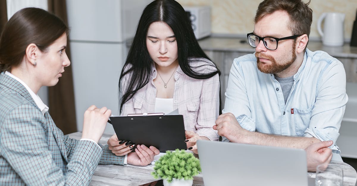 découvrez toutes les options d'assurance pour protéger vos biens et votre santé avec notre gamme complète de solutions d'assurance.