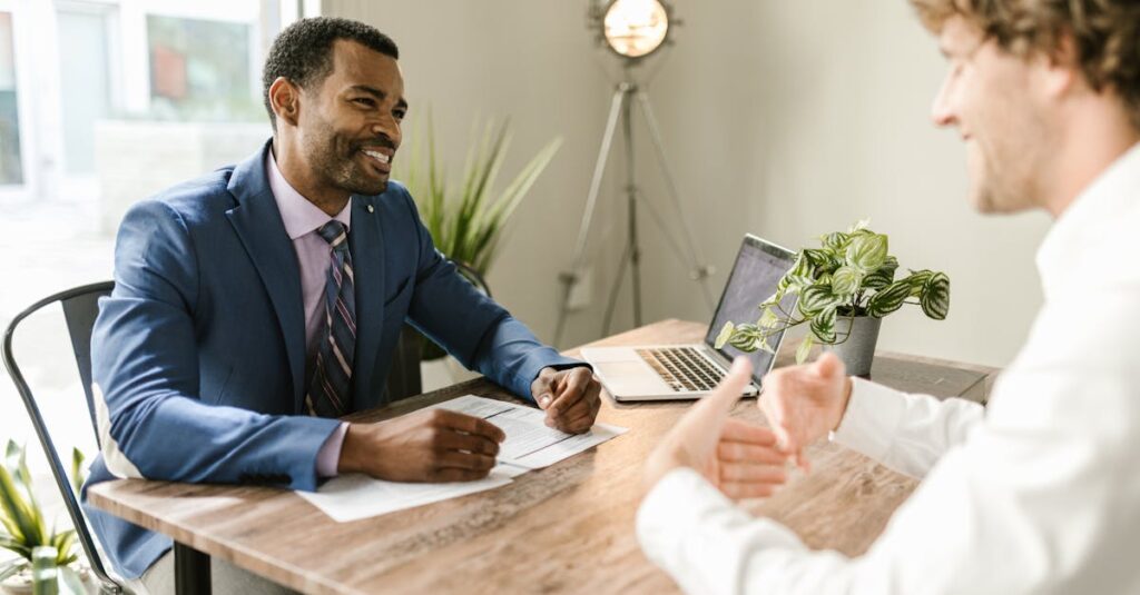 découvrez l'importance de l'assurance obligatoire pour protéger vos biens et votre responsabilité. informez-vous sur les différentes types d'assurances nécessaires pour être en conformité avec la législation et garantir votre sécurité financière.