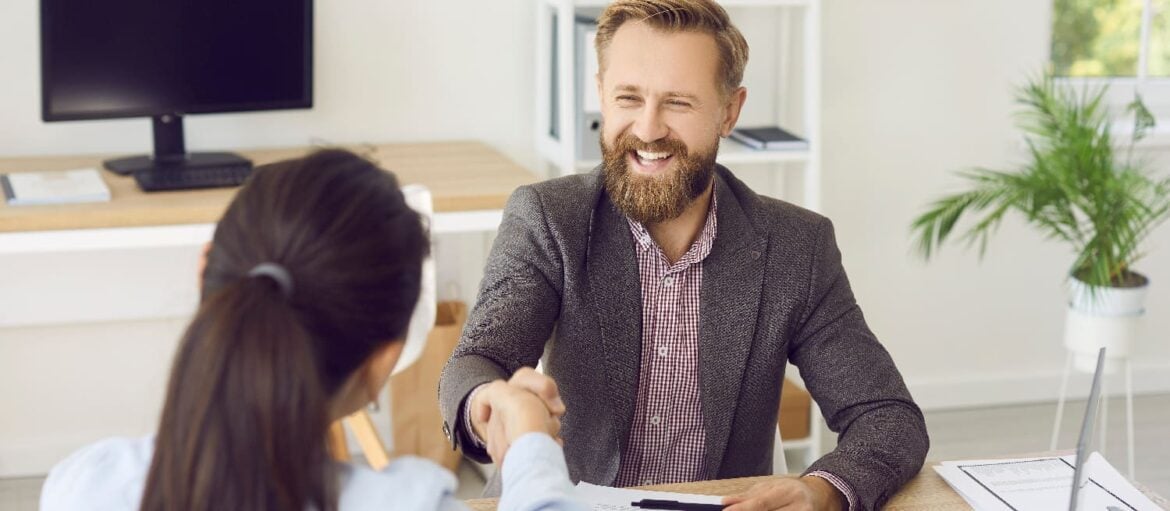 découvrez notre assurance auto spécialement conçue pour les entreprises. protégez votre flotte de véhicules avec des garanties adaptées à vos activités professionnelles et bénéficiez d'un service sur mesure pour une tranquillité d'esprit optimale.