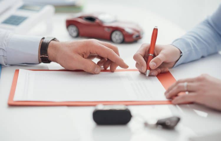 découvrez comment choisir la couverture d'assurance idéale pour votre garage. nos conseils vous aident à sélectionner les meilleures options pour protéger votre véhicule et vos biens contre les risques. informez-vous sur les garanties essentielles et faites le bon choix pour votre sécurité.